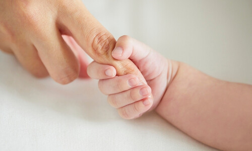 Emzirme Döneminde Cilt Bakımı ve Vücut Onarımı İçin Güvenilir Ürünler