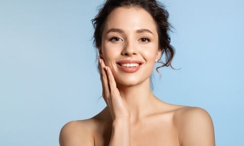 Aktif İçerik Dünyasına Giriş: Retinol, C Vitamini, AHA/BHA ve Niasinamid Nedir, Ne İşe Yarar?